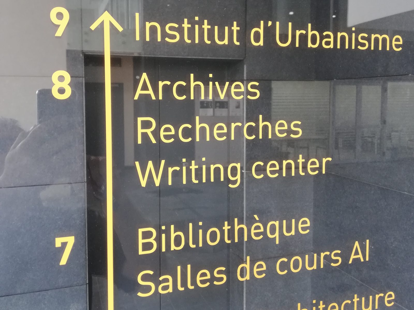 Building C 01 – Archives, Research, Writing center